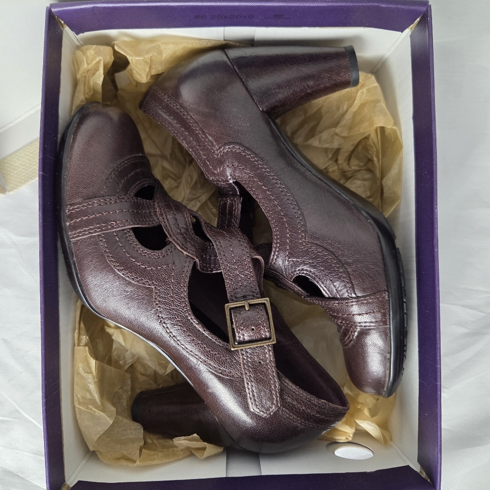 Clarks Indigo Sylvie Brown Leather Heels | Size 7M Celtic Dark Academia - Picture 10 of 10